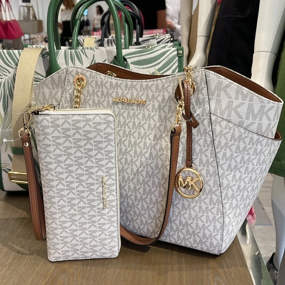 MICHAEL KORS  Jet Set Lg Shoulder Bag & JST Lg Travel CONTINENTAL wallet-wristlt
